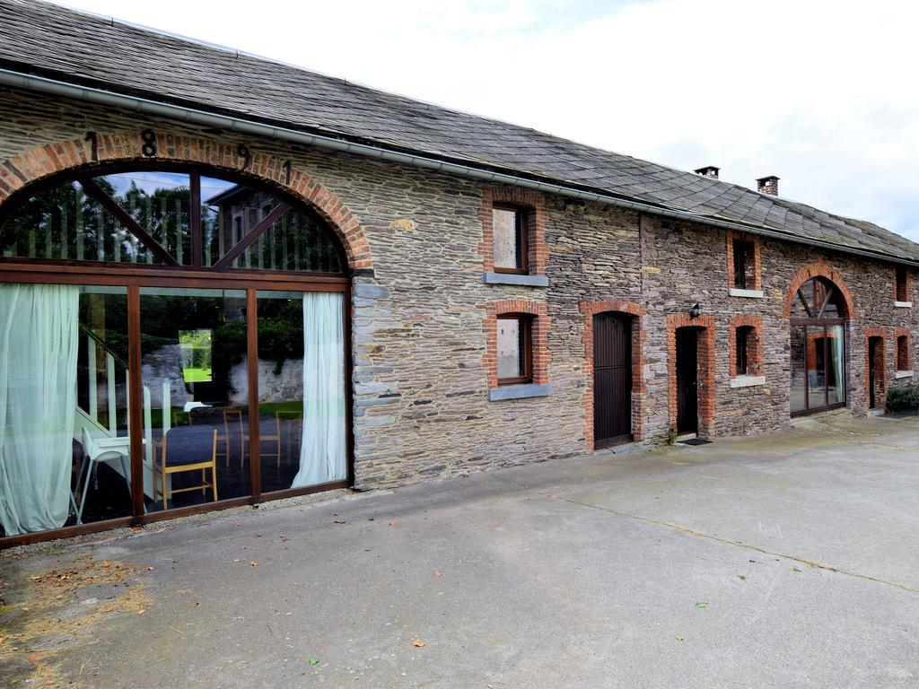 Spacious In With Garden