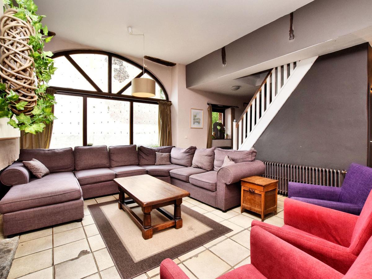Ferienhaus Spacious In With Garden