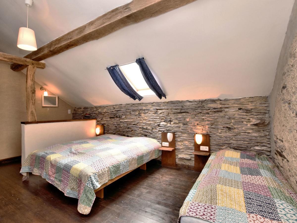 Vakantiehuis Spacious In With Garden