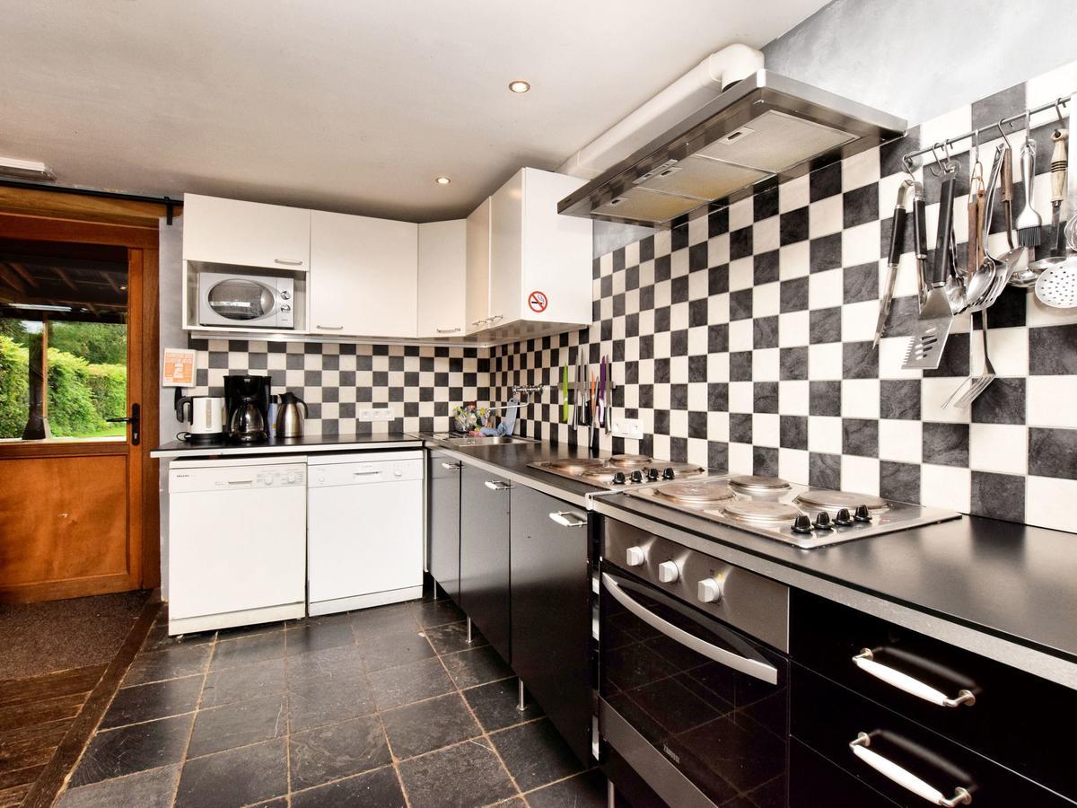 Spacious In With Garden Ferienhaus Lierneux