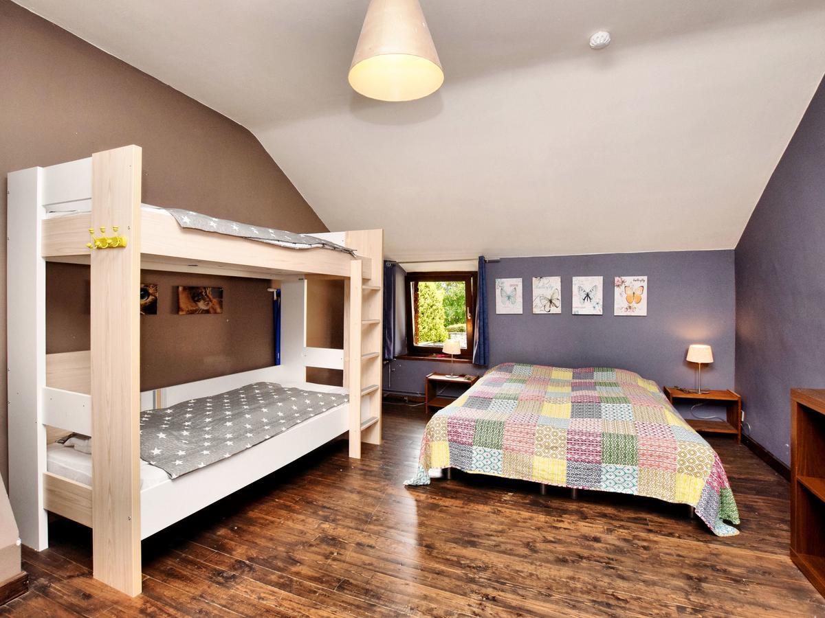 Ferienhaus Spacious In With Garden Lierneux